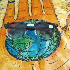 Sunglasses with prescription lenses